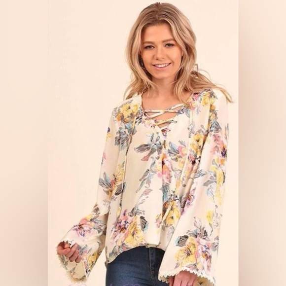 Umgee Floral Lace Up Blouse - Cream Size Medium - Picture 2 of 14